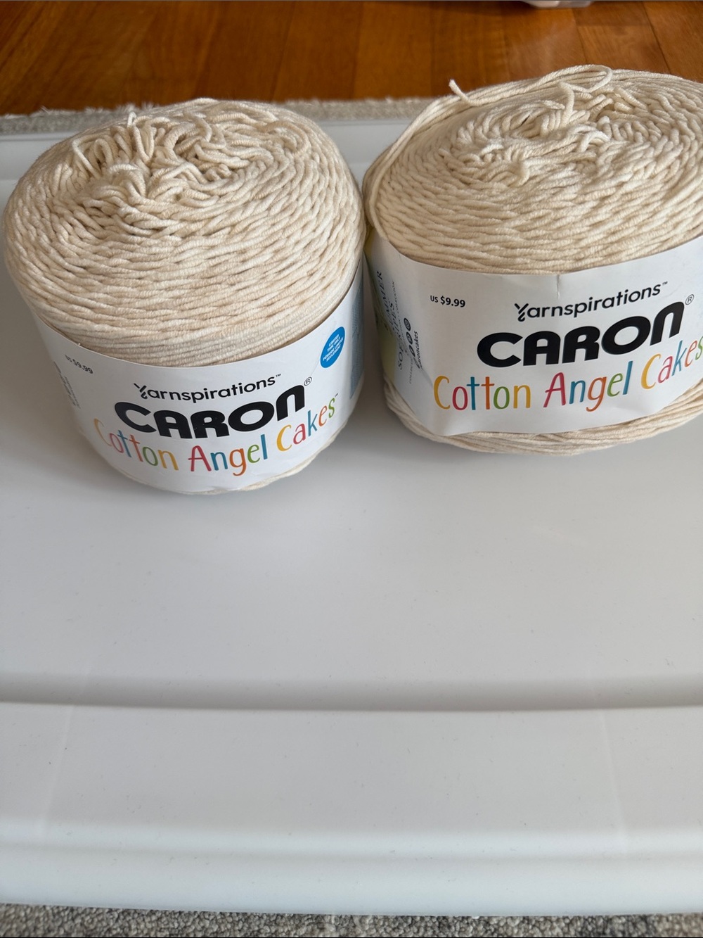 Caron Cotton Cakes 
Color:sea salt
Size 8.8oz ea
Lot of 2